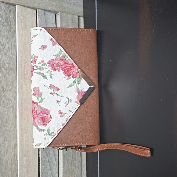 Mix No. 6 Floral Envelope Wallet / Wristlet - Picture 2 of 10